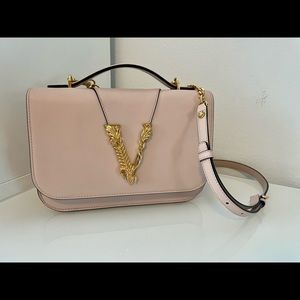 Versace Virtus Shoulder bag in Pink